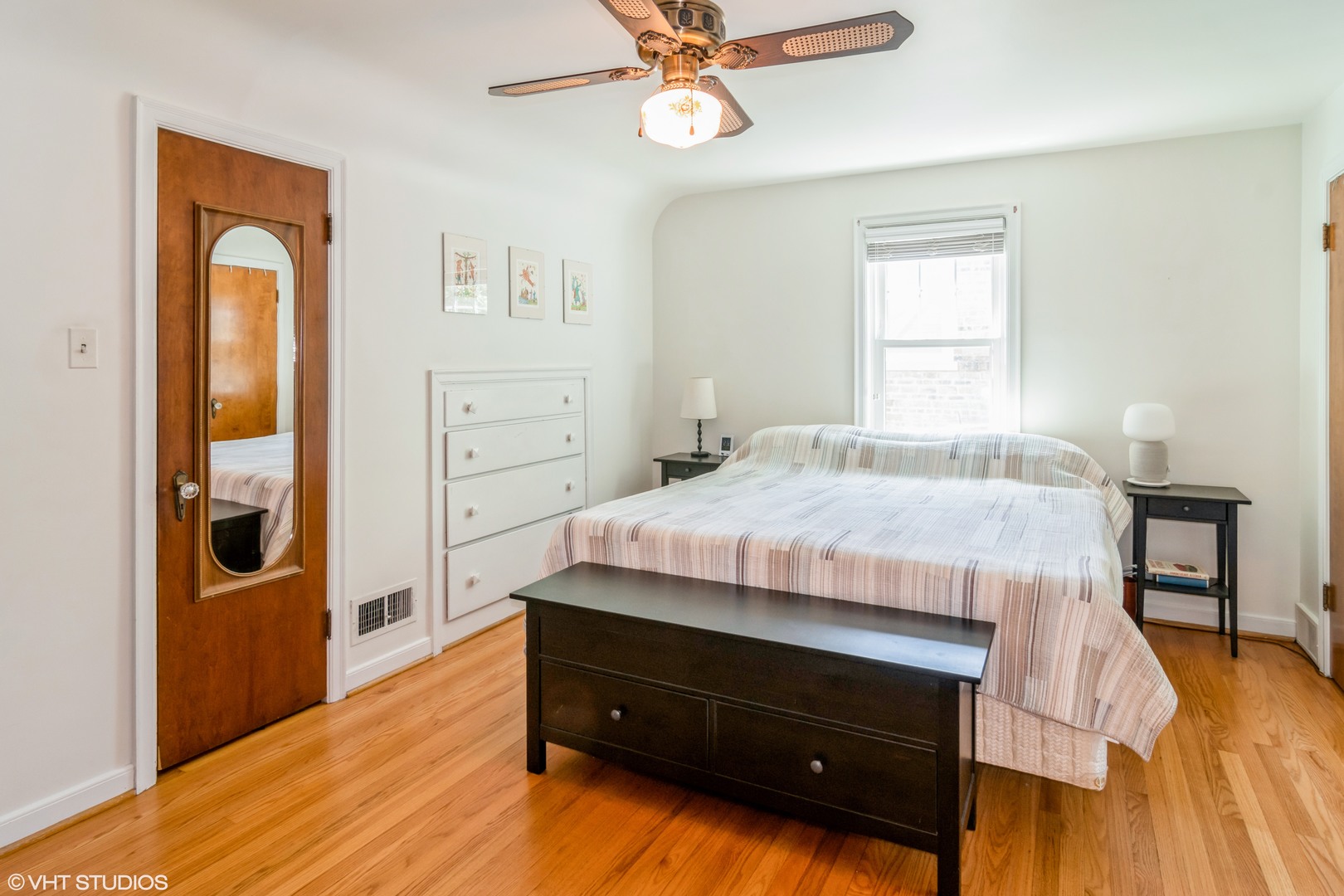 528 Selborne Road Riverside, IL 60546 - Photo 13 of 21 a bedroom with a bed and a window