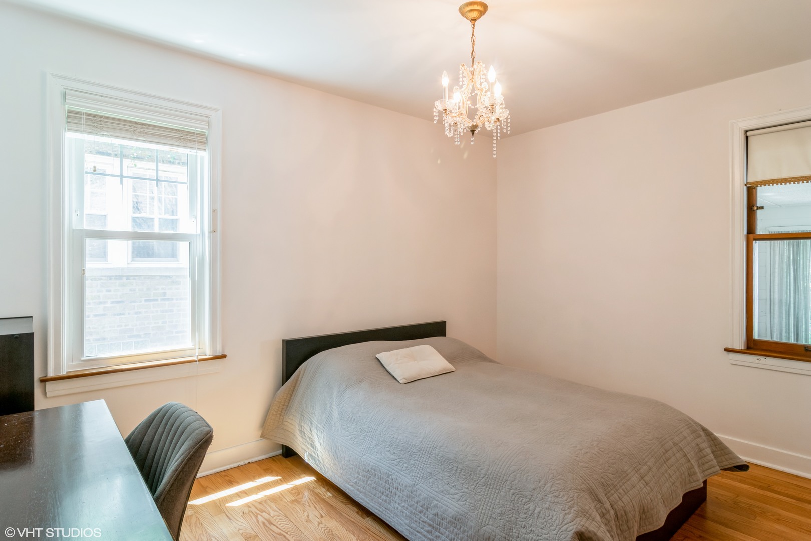528 Selborne Road Riverside, IL 60546 - Photo 16 of 21 a bedroom with bed and window