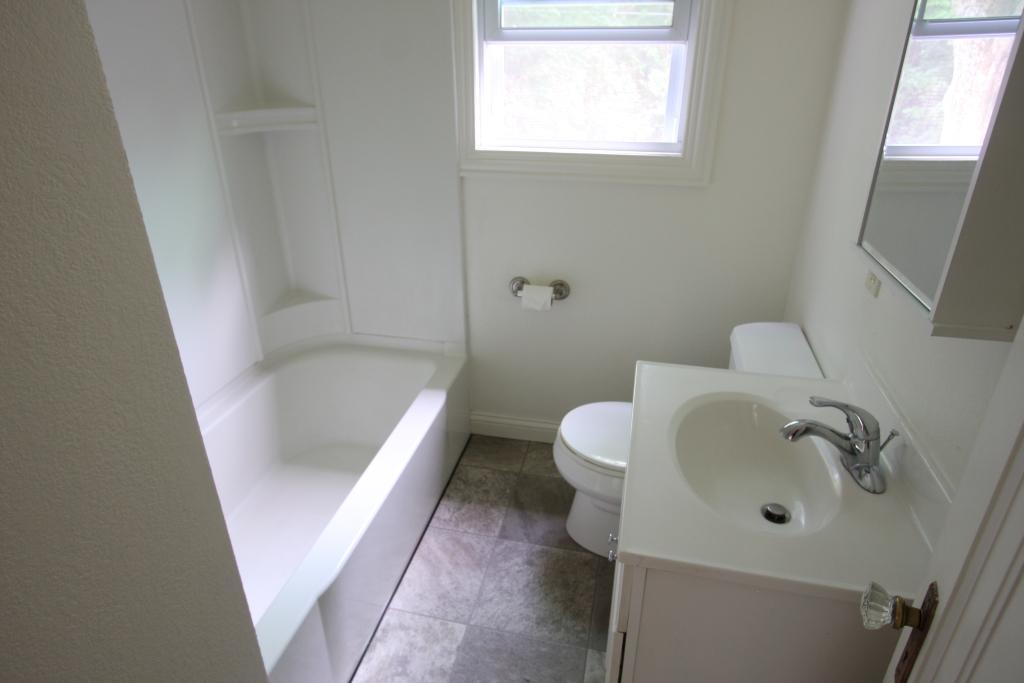 373 Highview Parkway Rhinelander, WI 54501 - Photo 4 of 25 Gallery Image 4