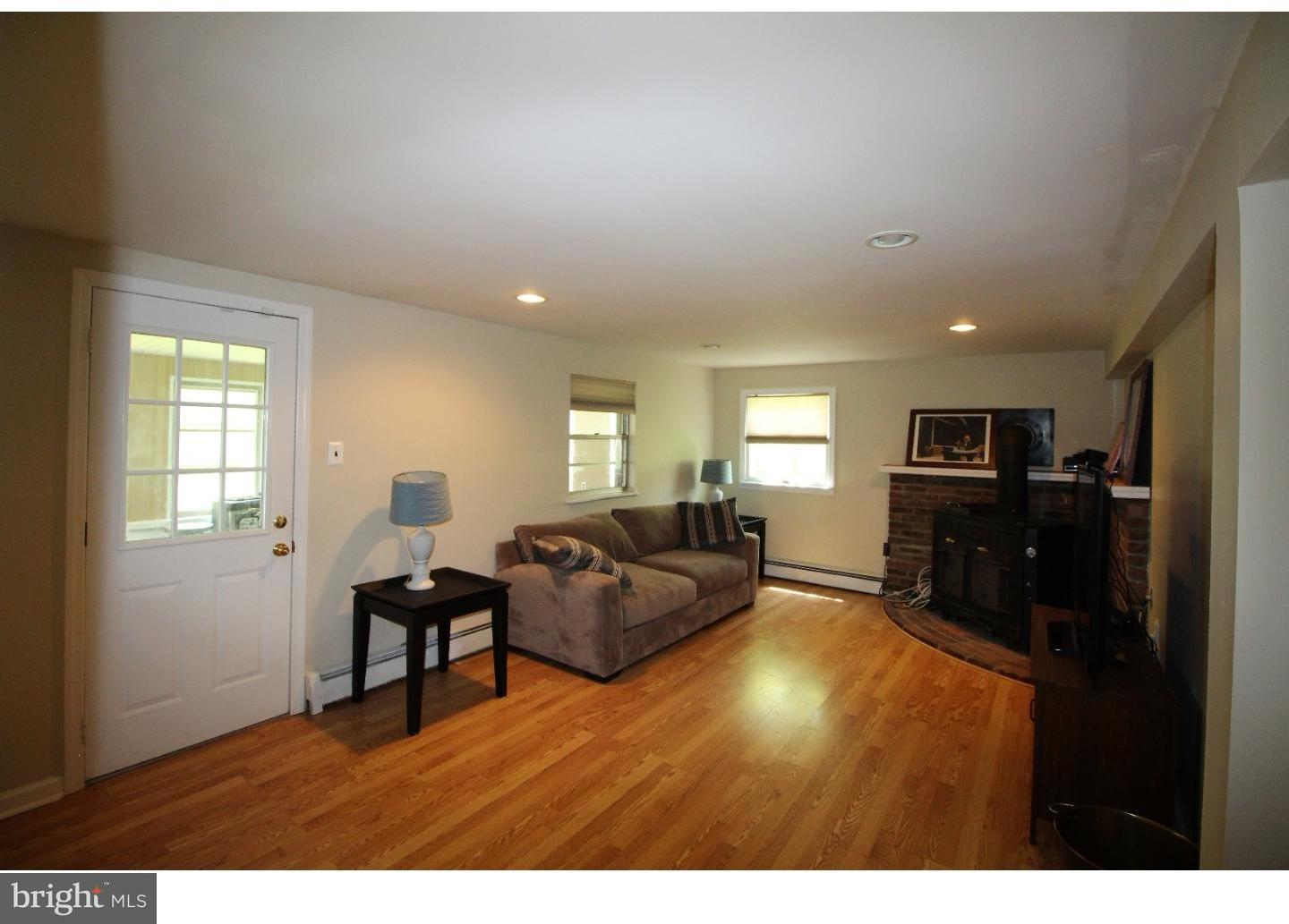 227 Rumpf Avenue Penndel, PA 19047 - Photo 20 of 25 Family Room