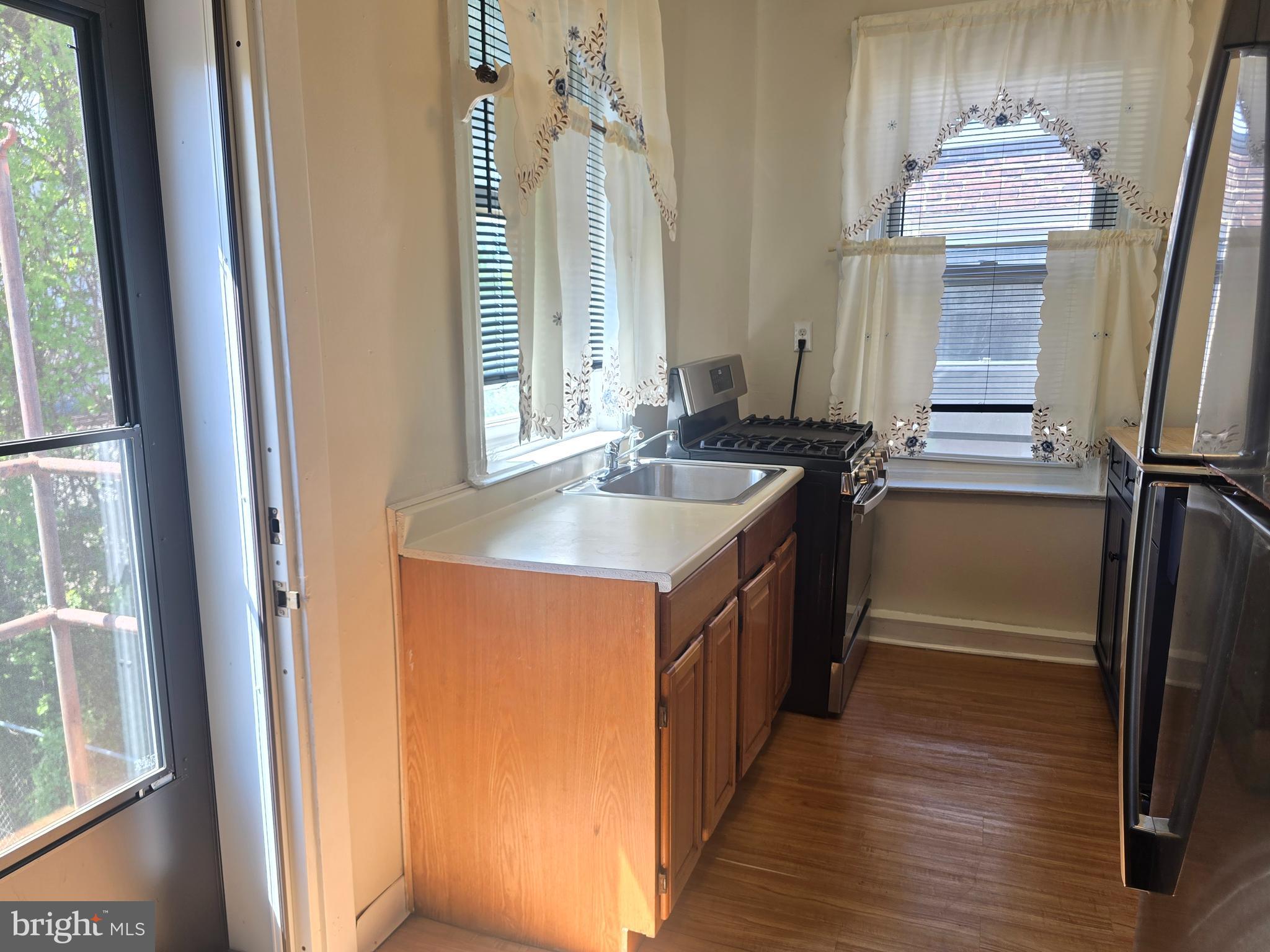 5440 Angora Terrace Philadelphia, PA 19143 - Photo 2 of 17