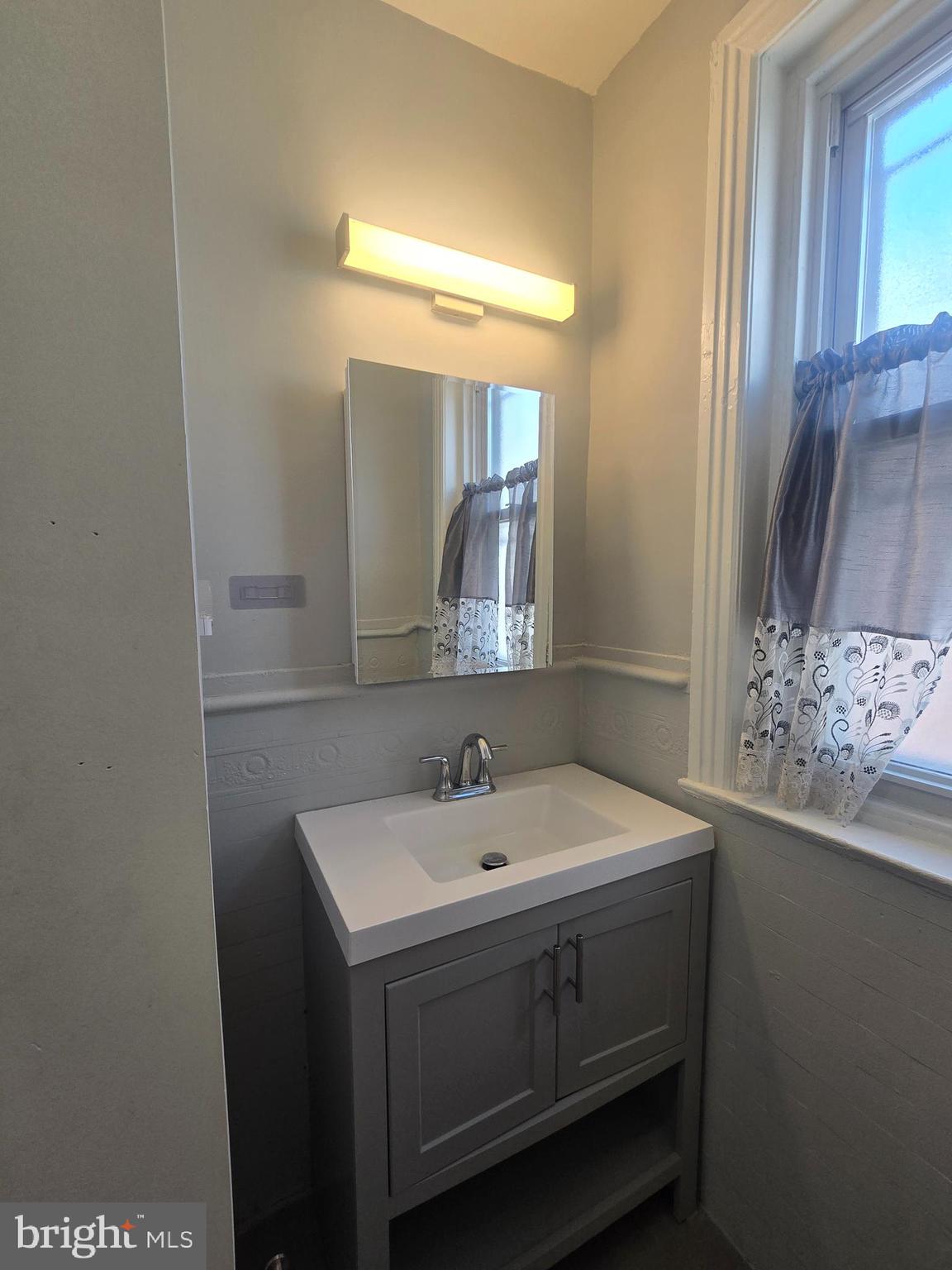 5440 Angora Terrace Philadelphia, PA 19143 - Photo 9 of 17