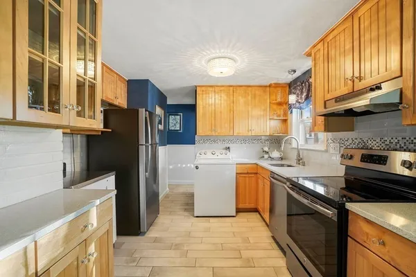 $3,500 | 23 Bradford Street, Holbrook, MA 02343