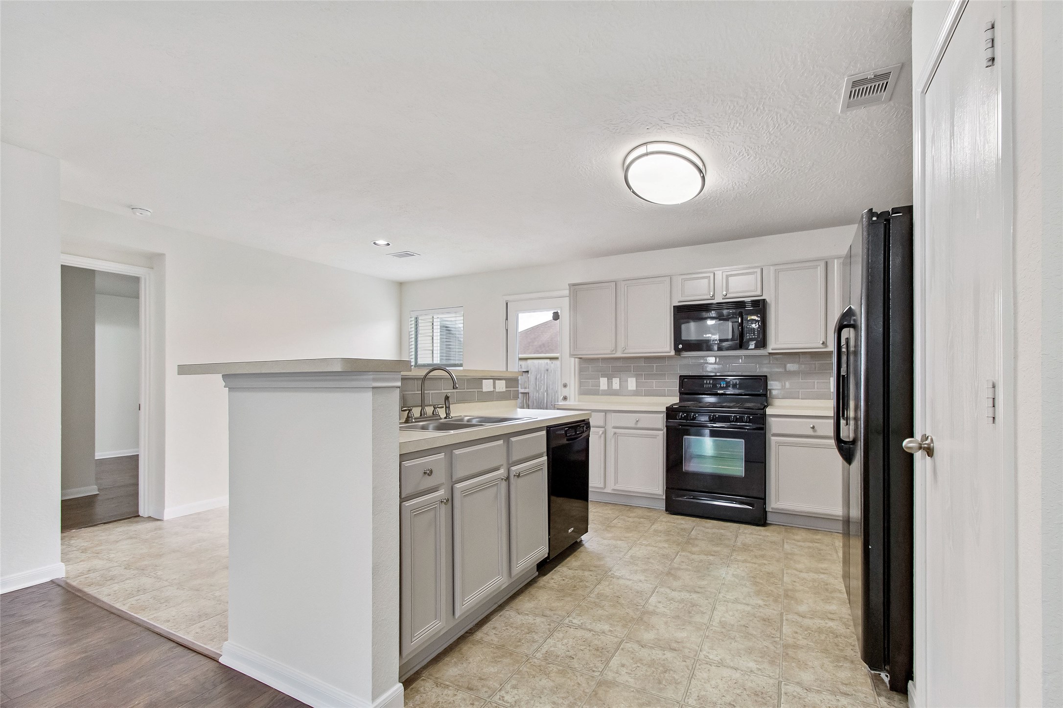 29214 Legends Valley Drive Spring, TX 77386 - Photo 17 of 32