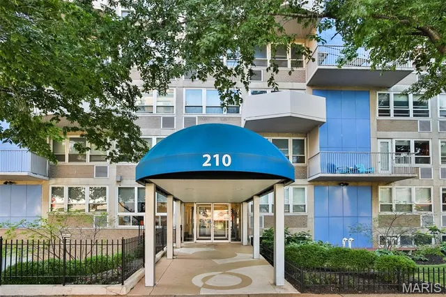 $44,900 | 210 North 17th Street, Unit 411, St. Louis, MO 63103