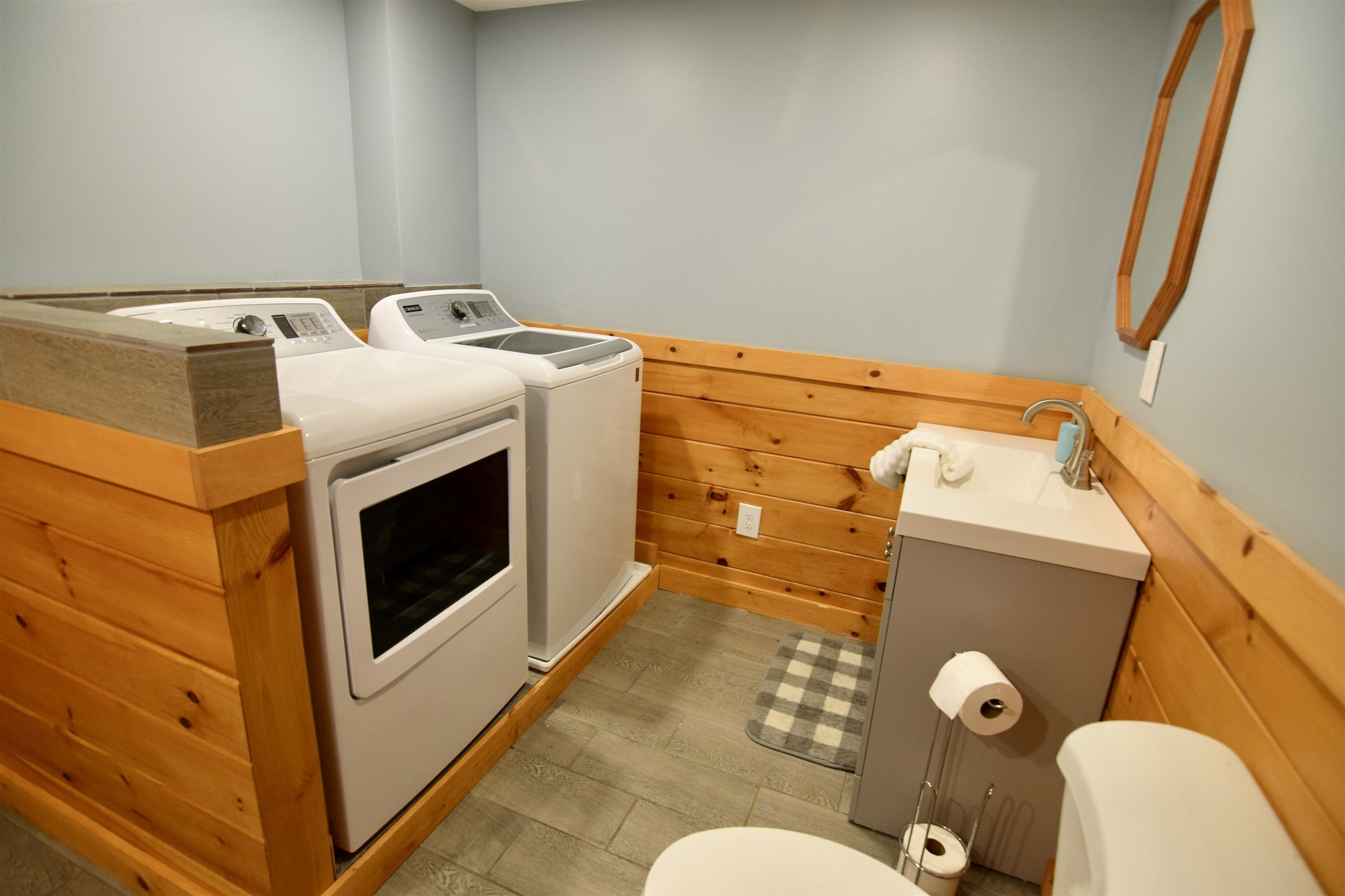 464 Redfield Proctor Road Hartford, VT 05059 - Photo 22 of 28