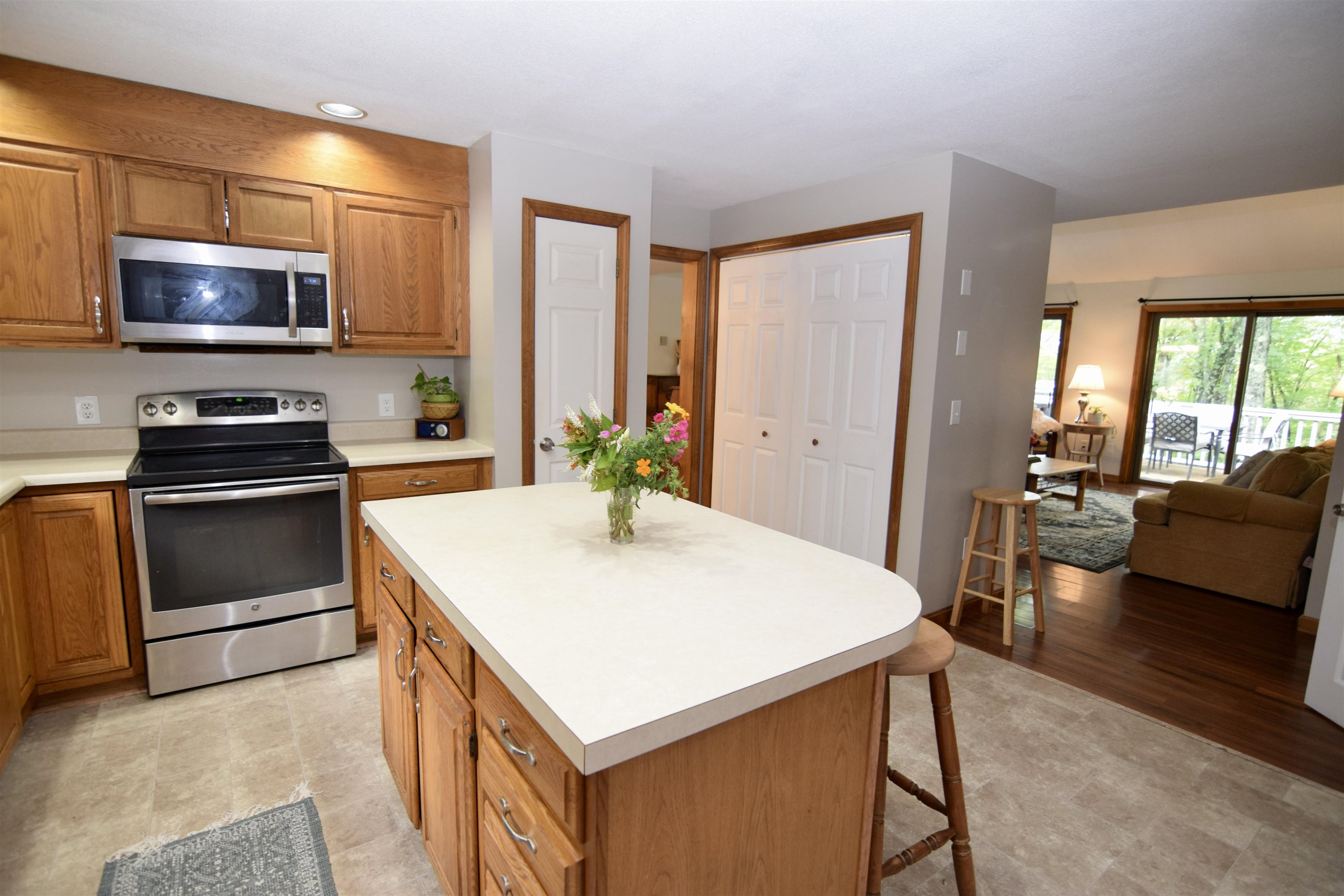 464 Redfield Proctor Road Hartford, VT 05059 - Photo 7 of 28