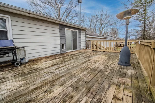 $315,900 | 1705 South Shore Drive, Portage, MI 49002