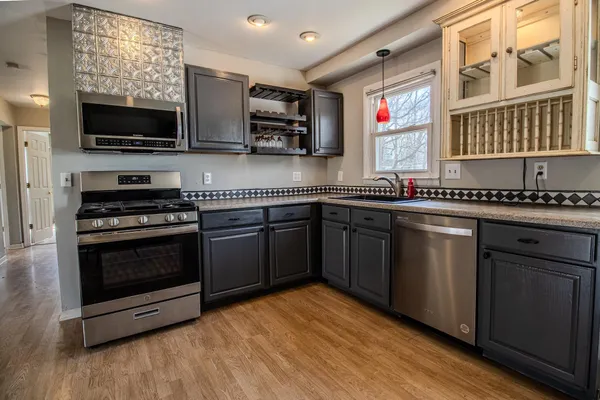 $315,900 | 1705 South Shore Drive, Portage, MI 49002