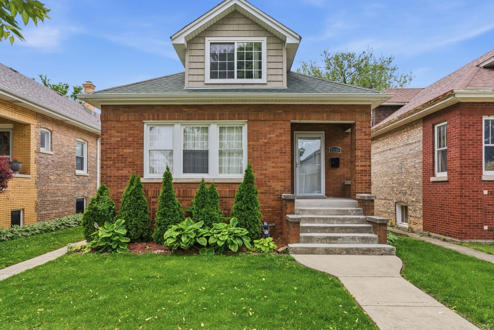 1536 Clinton Avenue Berwyn, IL 60402 - Photo 1 of 18