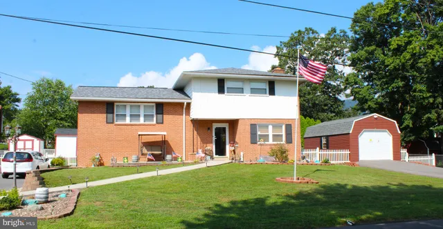 $307,900 | 14801 Connecticut Avenue, Cresaptown, MD 21502