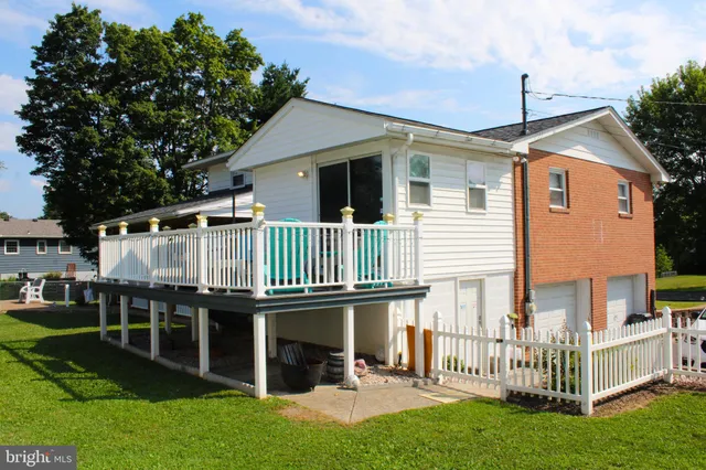 $307,900 | 14801 Connecticut Avenue, Cresaptown, MD 21502