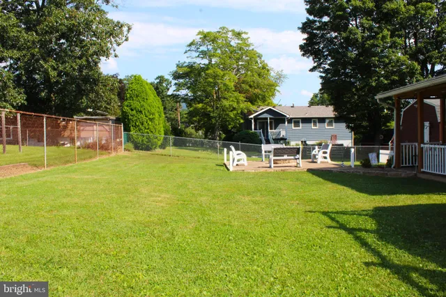 $307,900 | 14801 Connecticut Avenue, Cresaptown, MD 21502