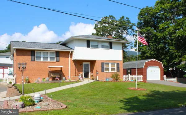 $302,900 | 14801 Connecticut Avenue, Cresaptown, MD 21502