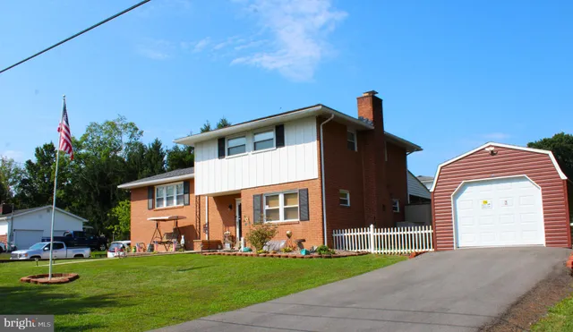 $307,900 | 14801 Connecticut Avenue, Cresaptown, MD 21502