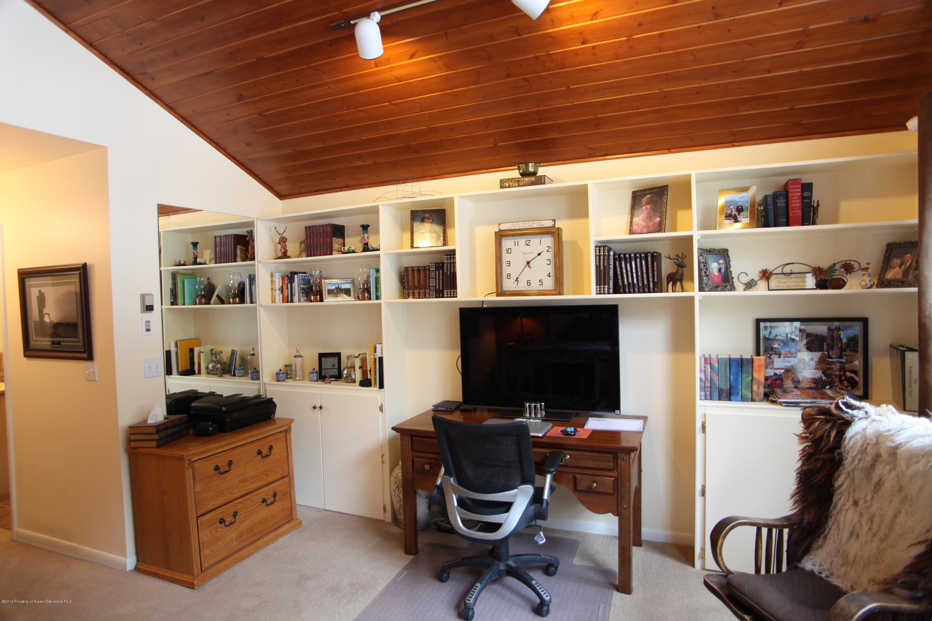 450 Redstone Boulevard Redstone, CO 81623 - Photo 15 of 16 a workspace with furniture