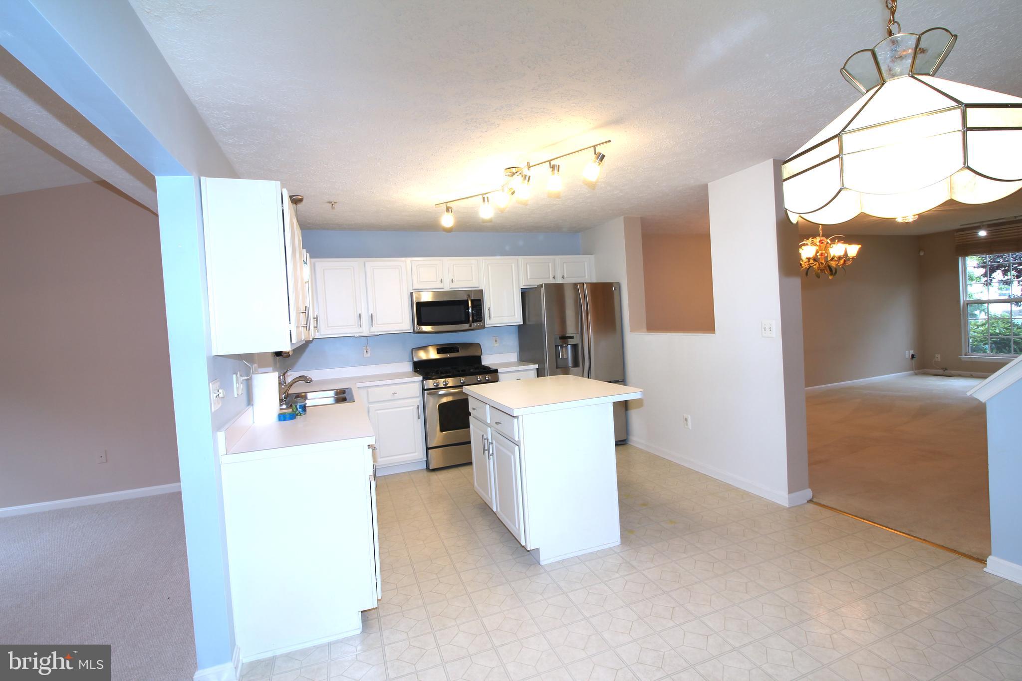 151 Carolstowne Road Reisterstown, MD 21136 - Photo 3 of 23 Eat-in Kitchen