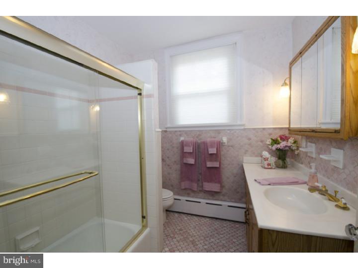 231 Avon Road Narberth, PA 19072 - Photo 17 of 23 Bathroom