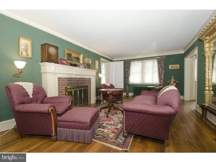 231 Avon Road Narberth, PA 19072 - Photo 6 of 23 Living Room