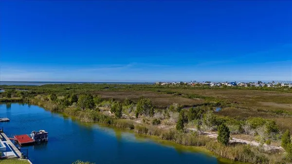 $525,000 | 3460 Crape Myrtle Drive, Hernando Beach, FL 34607