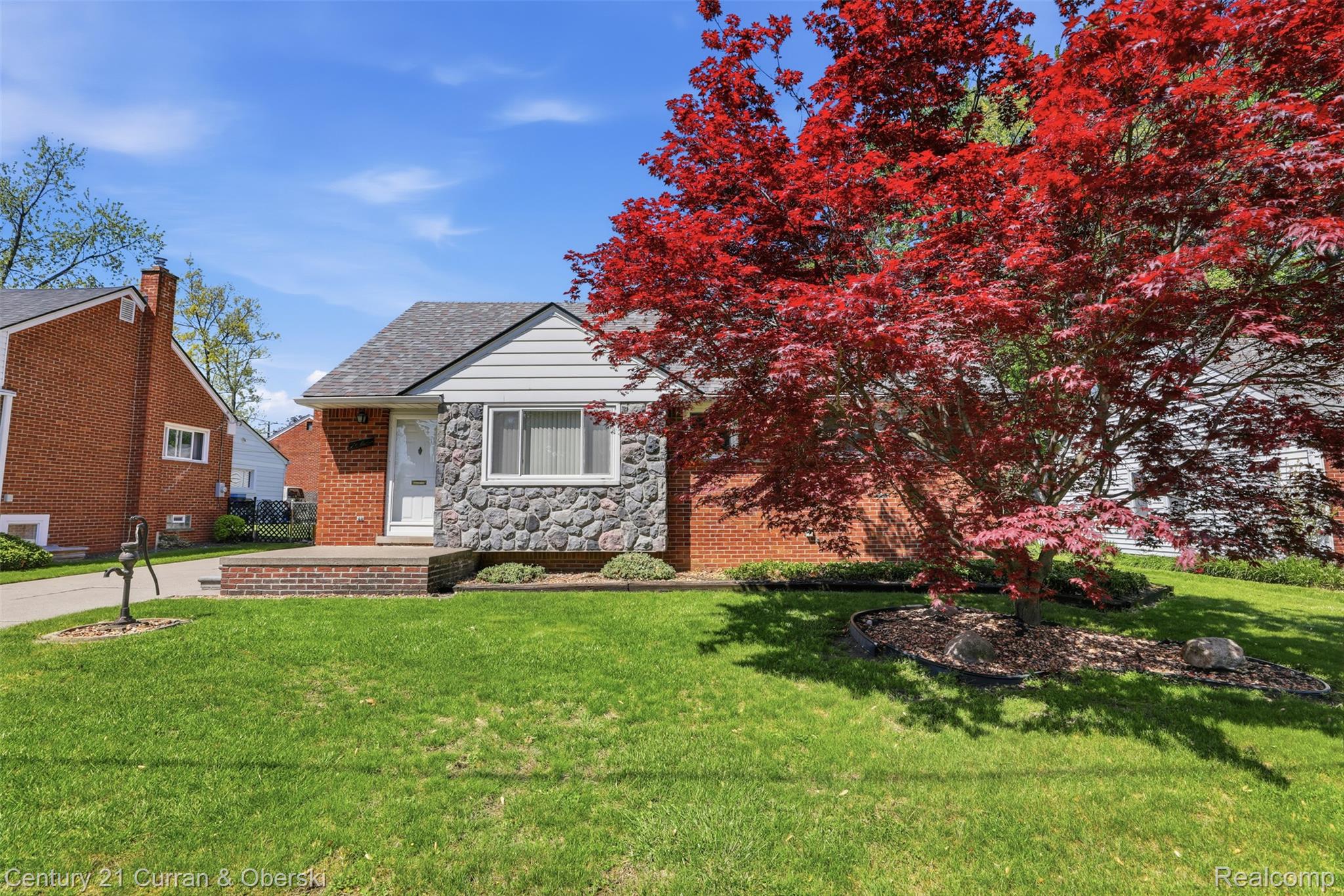 2464 Cornell Street Dearborn, MI 48124 - Photo 1 of 38