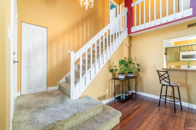 $186,900 | 5034 Pinebrook Drive, Fort Wayne, IN 46804