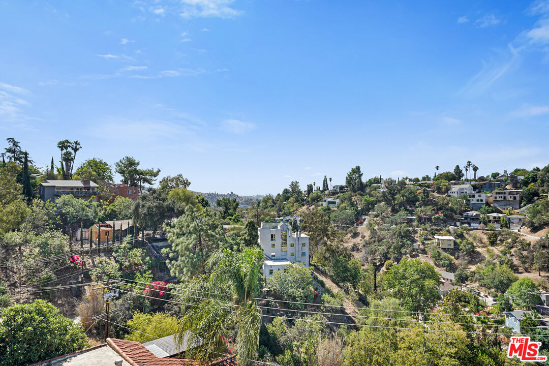 458 Rustic Drive Los Angeles, CA 90065 - Photo 5 of 41 a view of a city