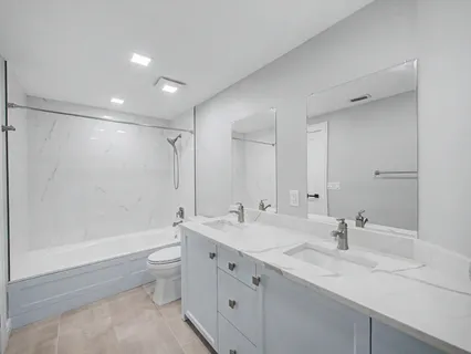 $450,000 | 5385 Eagle Lake Drive, Palm Beach Gardens, FL 33418