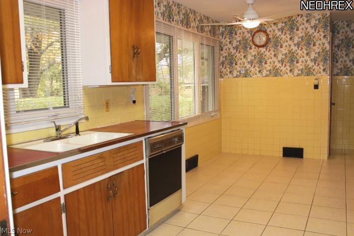 25837 Center Ridge Road Westlake, OH 44145 - Photo 6 of 21 Gallery Image 6
