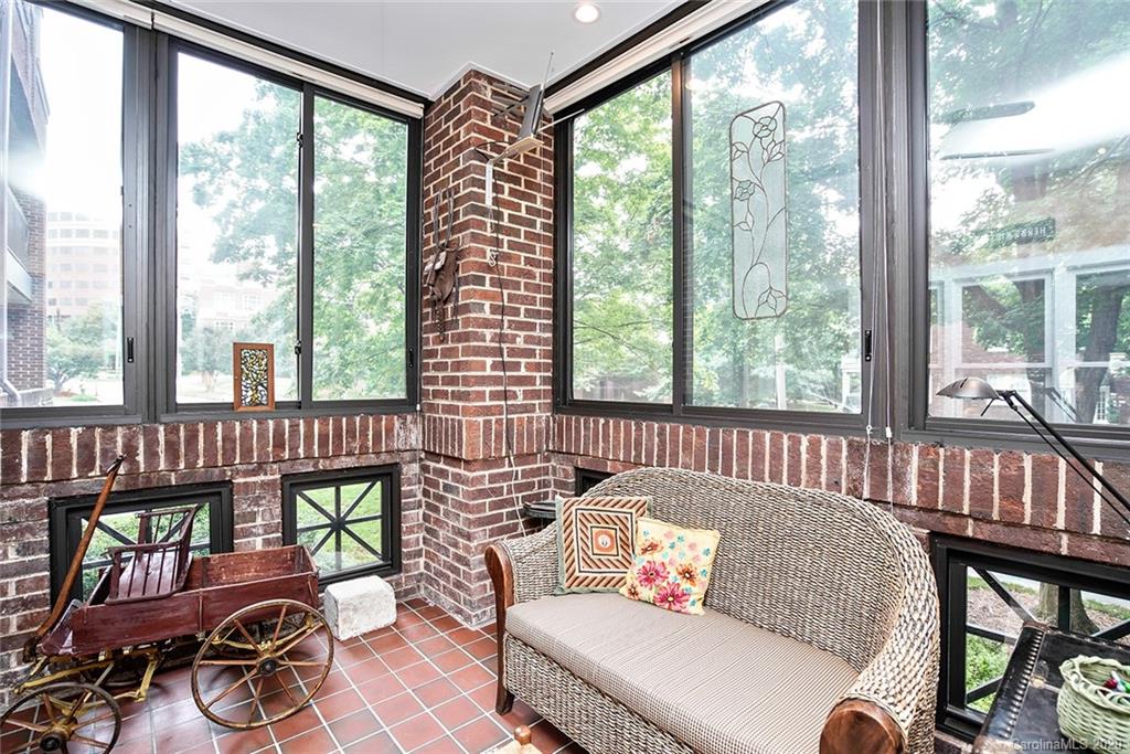 325 Queens Road, Unit 10 Charlotte, NC 28204 - Photo 2 of 41 Gallery Image 2