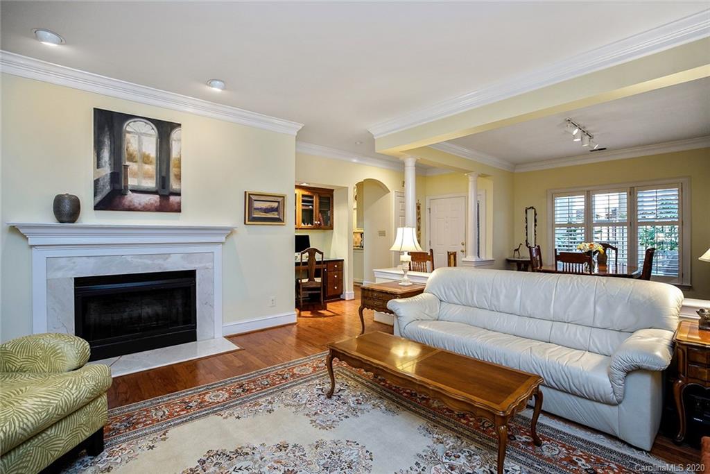 325 Queens Road, Unit 10 Charlotte, NC 28204 - Photo 19 of 41 Gallery Image 19