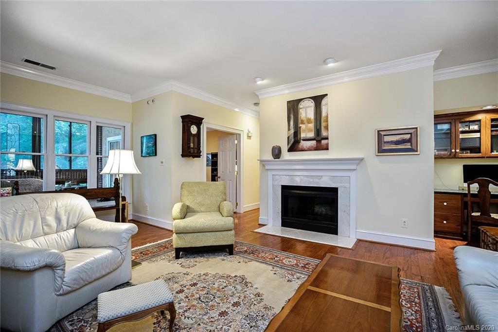 325 Queens Road, Unit 10 Charlotte, NC 28204 - Photo 3 of 41 Gallery Image 3