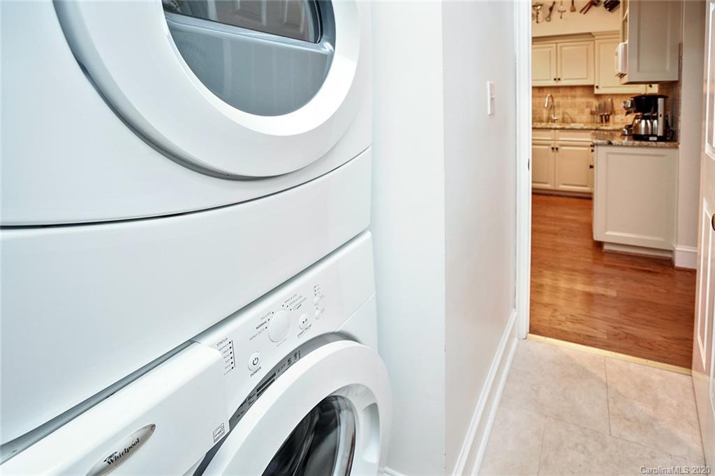 325 Queens Road, Unit 10 Charlotte, NC 28204 - Photo 21 of 41 Gallery Image 21