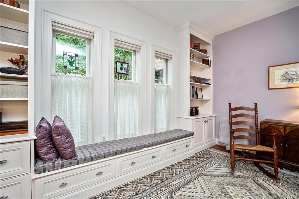 325 Queens Road, Unit 10 Charlotte, NC 28204 - Photo 27 of 41 Gallery Image 27