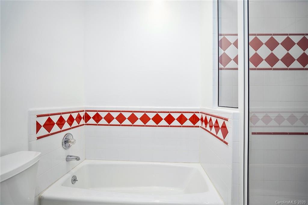 325 Queens Road, Unit 10 Charlotte, NC 28204 - Photo 29 of 41 Gallery Image 29