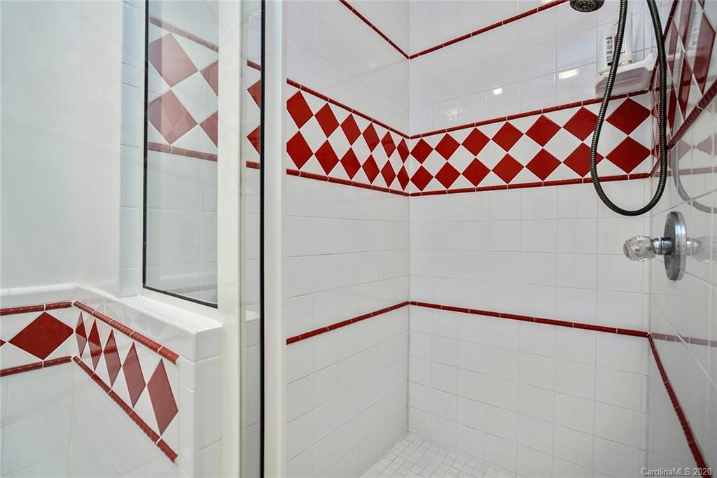 325 Queens Road, Unit 10 Charlotte, NC 28204 - Photo 30 of 41 Gallery Image 30