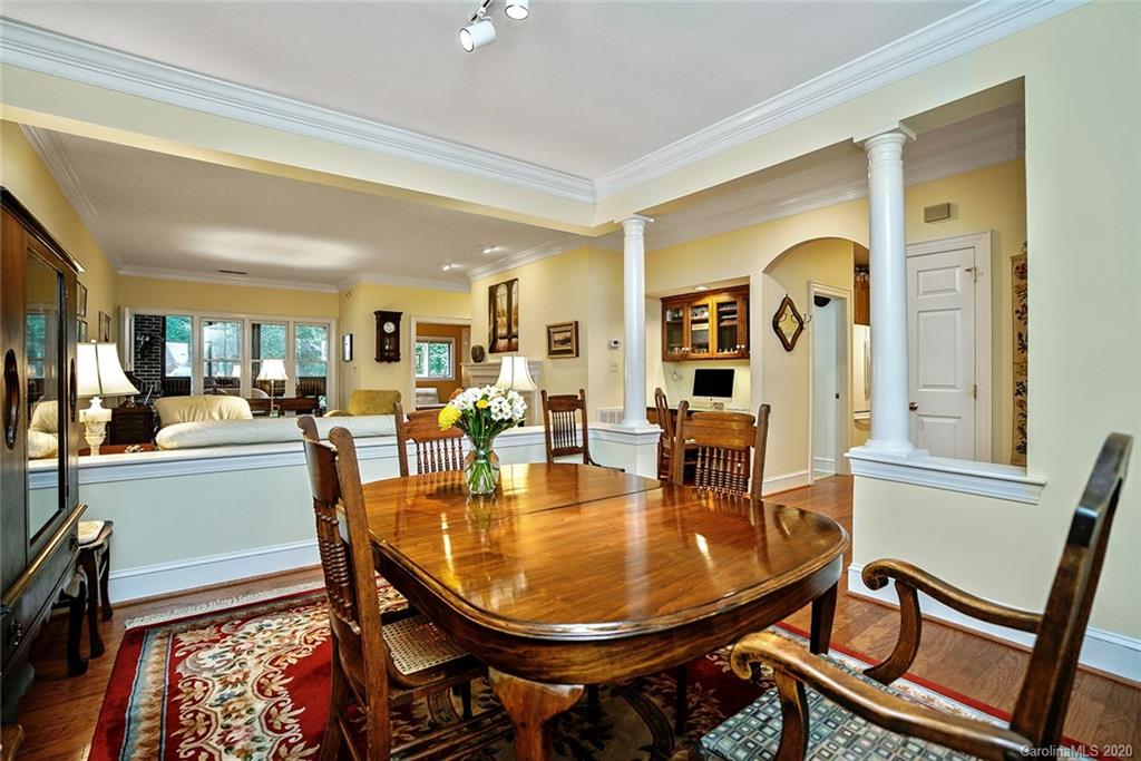 325 Queens Road, Unit 10 Charlotte, NC 28204 - Photo 5 of 41 Gallery Image 5