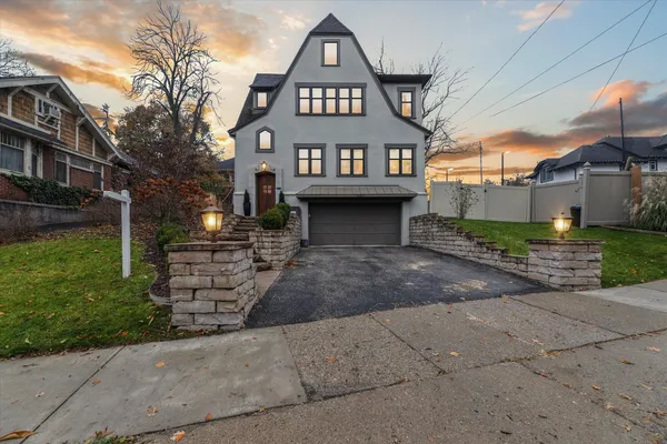 $1,019,900 | 1824 Sherman Street Southeast, Grand Rapids, MI 49506