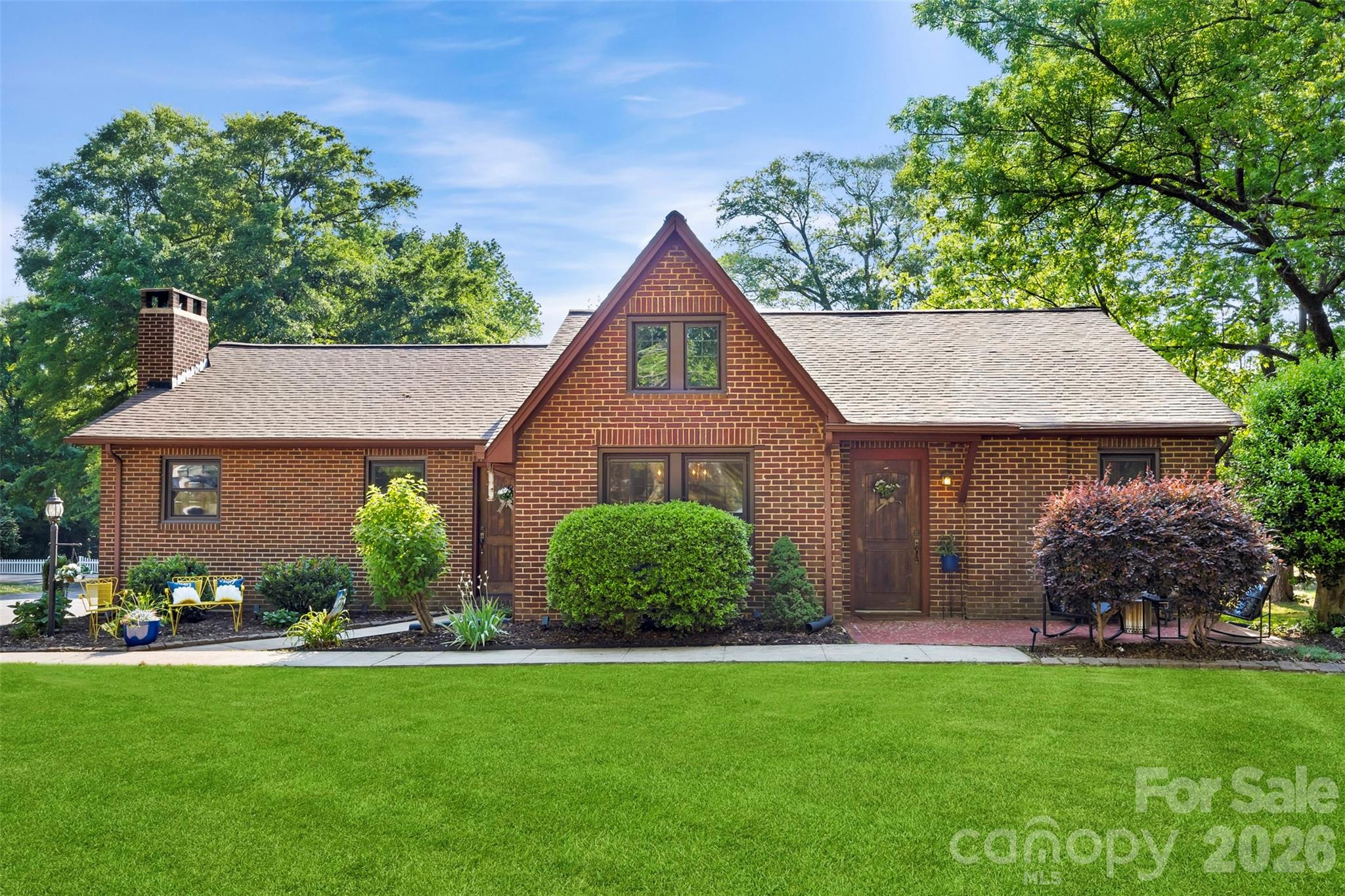 1206 South Point Road Belmont, NC 28012 - Photo 1 of 41 Gallery Image 1