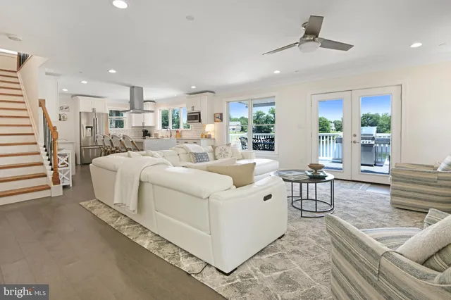 $1,900,000 | 404 Alameda Parkway, Arnold, MD 21012