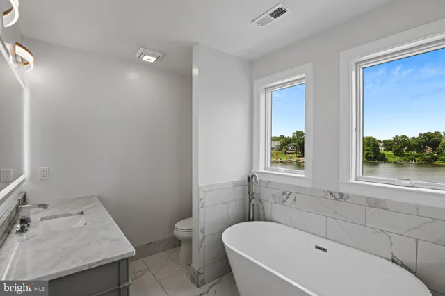 $1,900,000 | 404 Alameda Parkway, Arnold, MD 21012