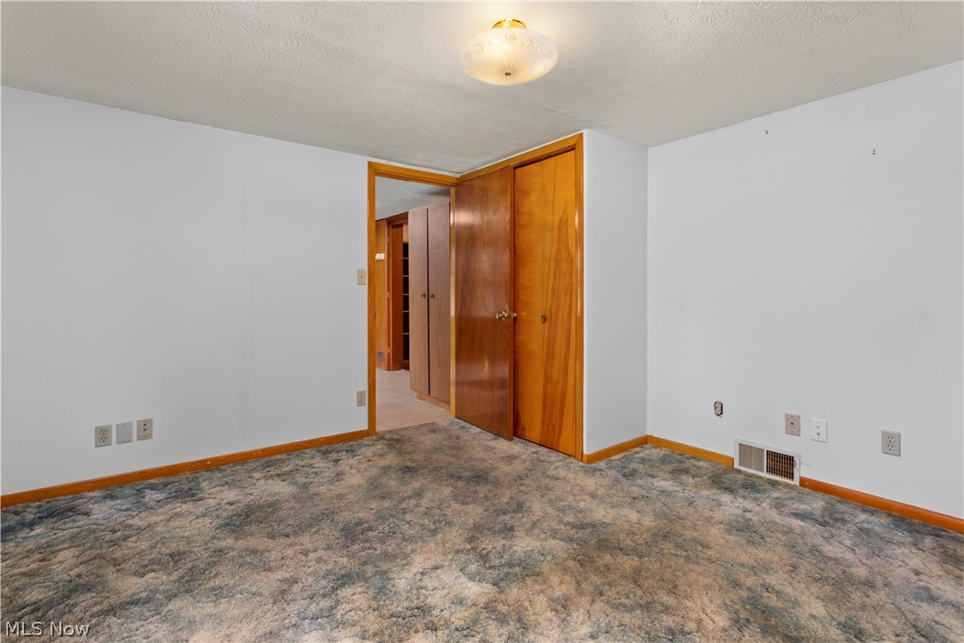 22490 Mastick Road Fairview Park, OH 44126 - Photo 20 of 35