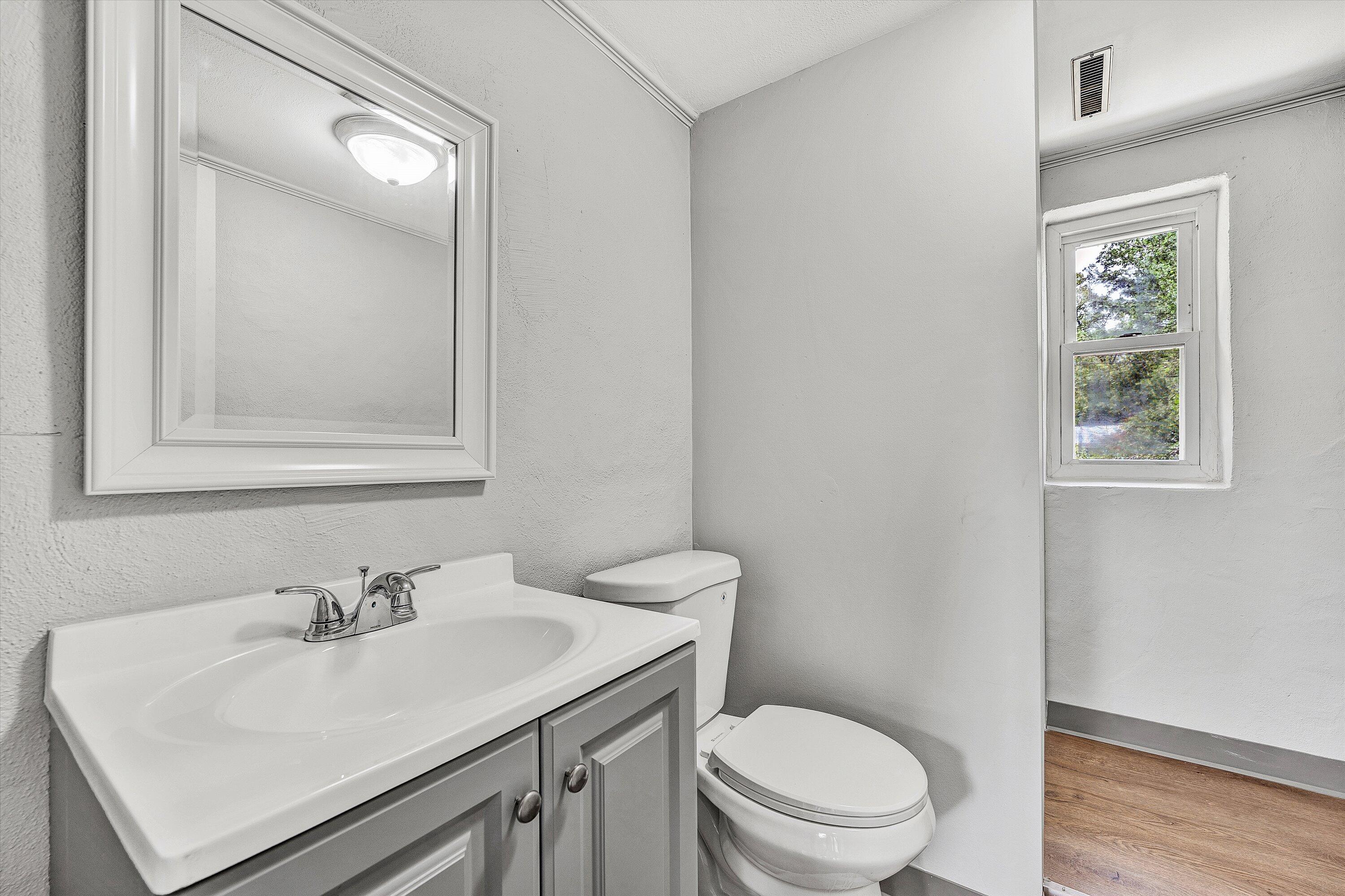6066 Thornrose Road Roanoke, VA 24012 - Photo 23 of 32 23-DSC04048