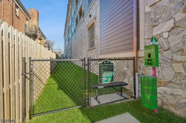 $2,300 | 106 Montgomery Street, Bloomfield, NJ 07003