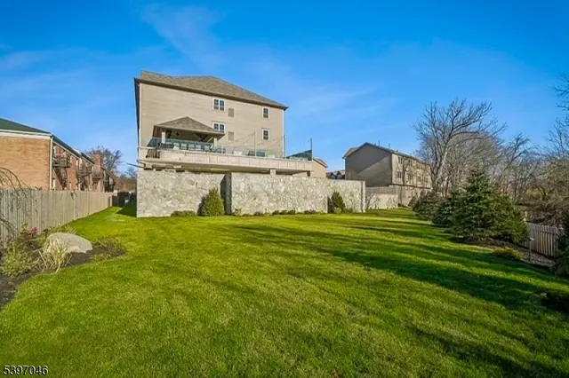 $2,300 | 106 Montgomery Street, Bloomfield, NJ 07003