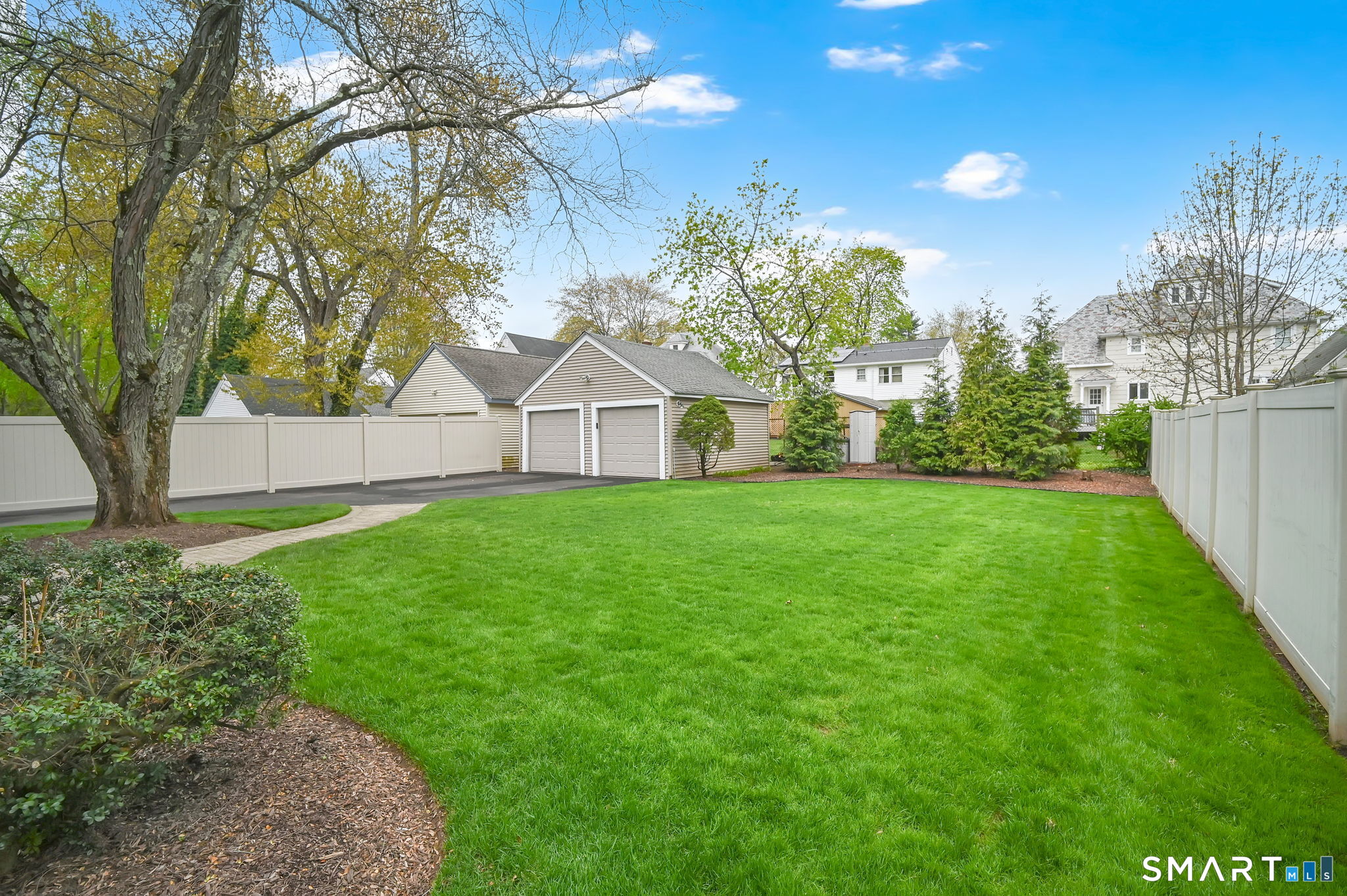 219 Auburn Road West Hartford, CT 06119 - Photo 34 of 38