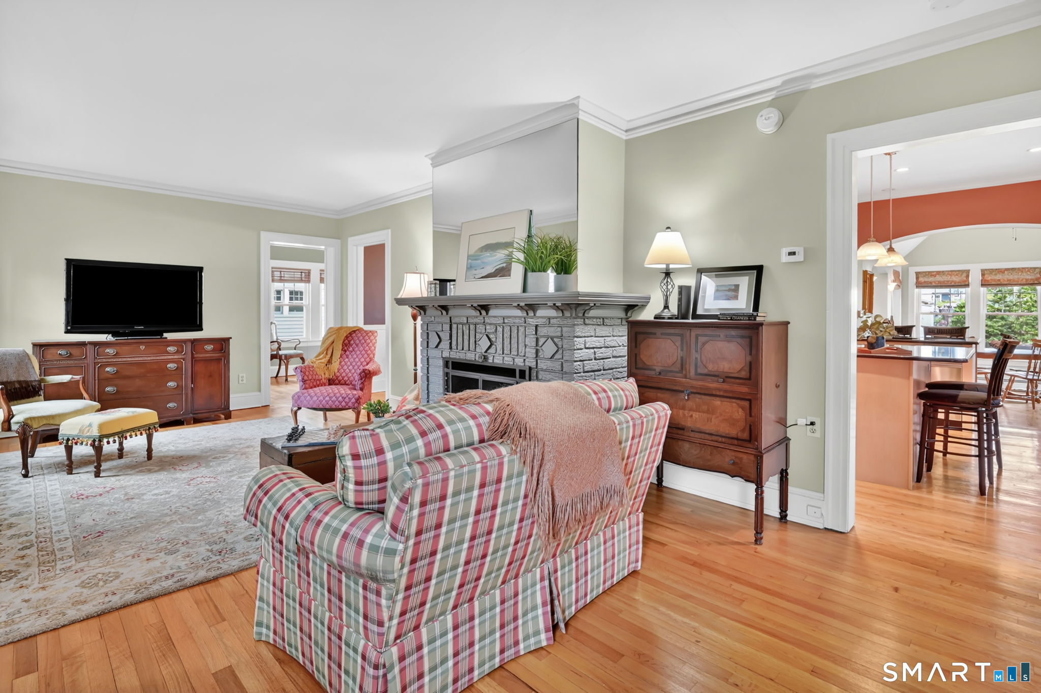 219 Auburn Road West Hartford, CT 06119 - Photo 5 of 38