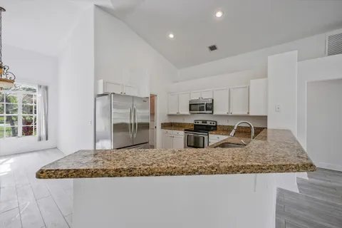 $1,200,000 | 8671 155th Place North, Palm Beach Gardens, FL 33418