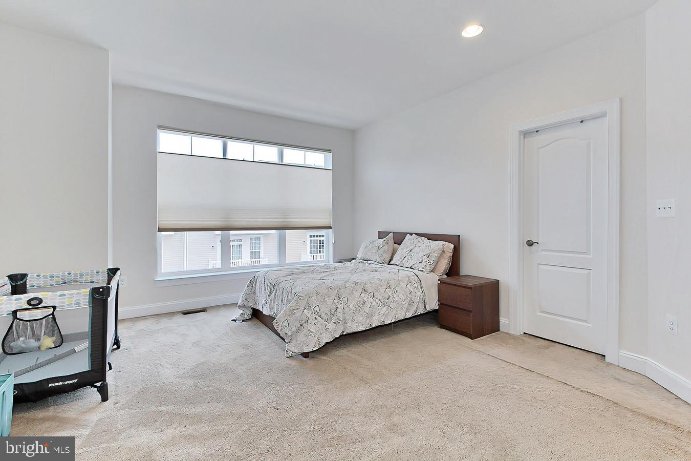 22888 Eileen Square Sterling, VA 20166 - Photo 19 of 35