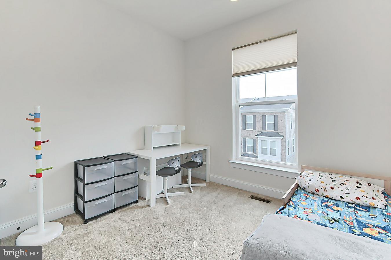 22888 Eileen Square Sterling, VA 20166 - Photo 23 of 35